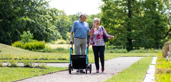 Problèmes Cutanés Fréquents chez les Seniors et Comment les Traiter Efficacement